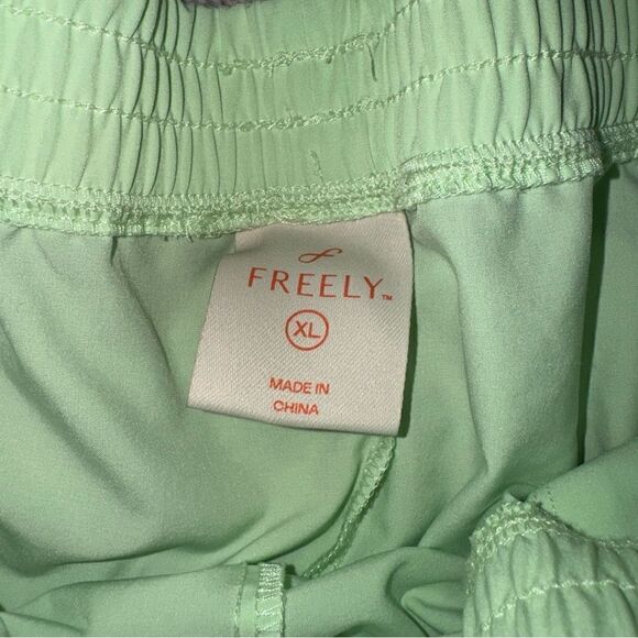 Mint Green FREELY Workout Shorts size XL like new - Picture 6 of 7